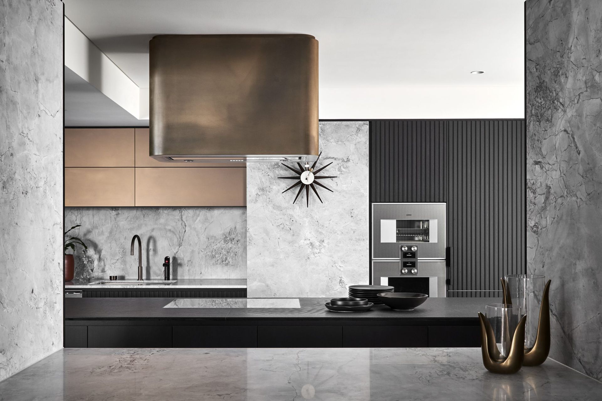 Beach Street Apartment