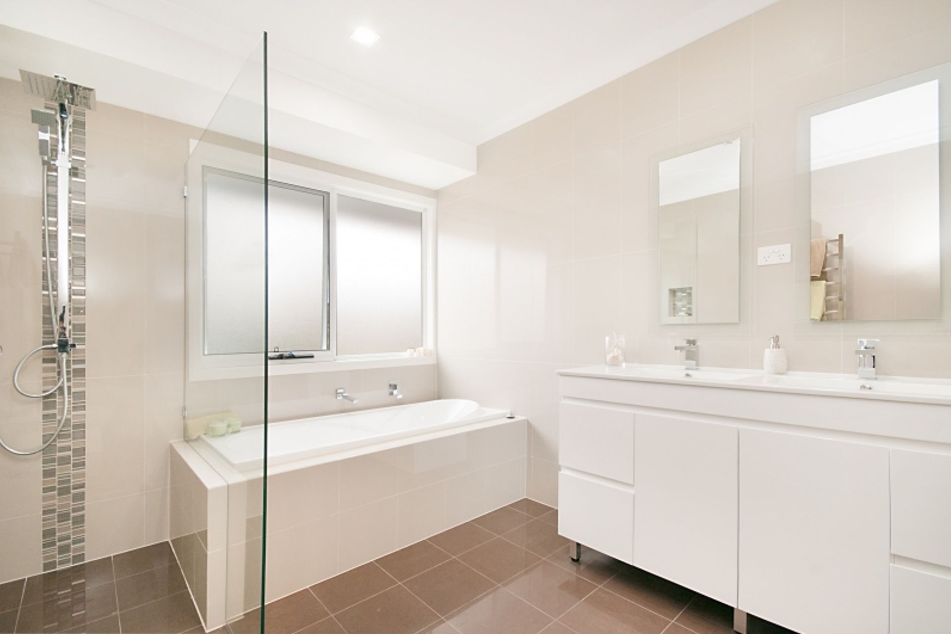 The Esplanade, Ettalong Beach