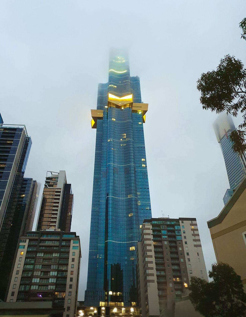 Australia 108 exterior starburst