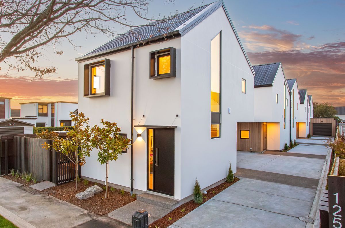 1-5/125 Canon Street - 5x Townhouses