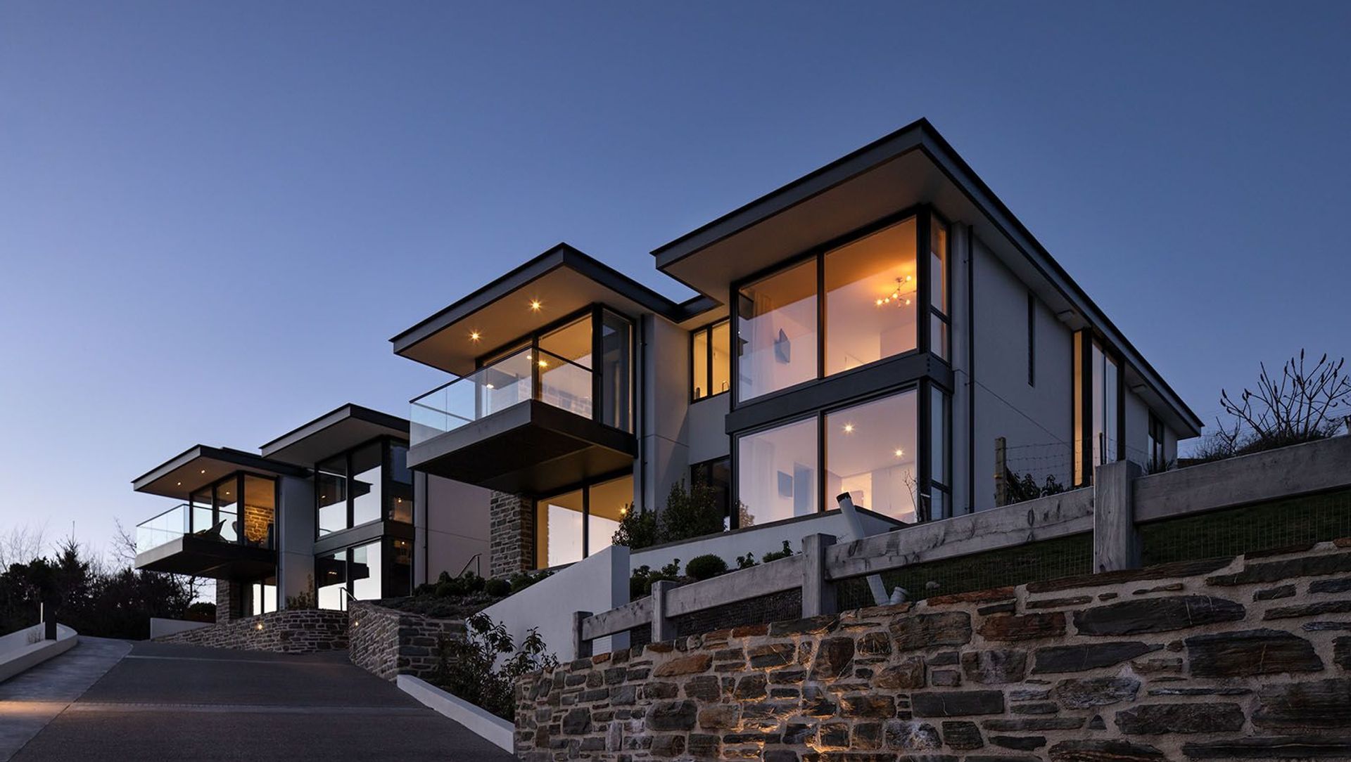 Lakeside Apartments, Wanaka banner