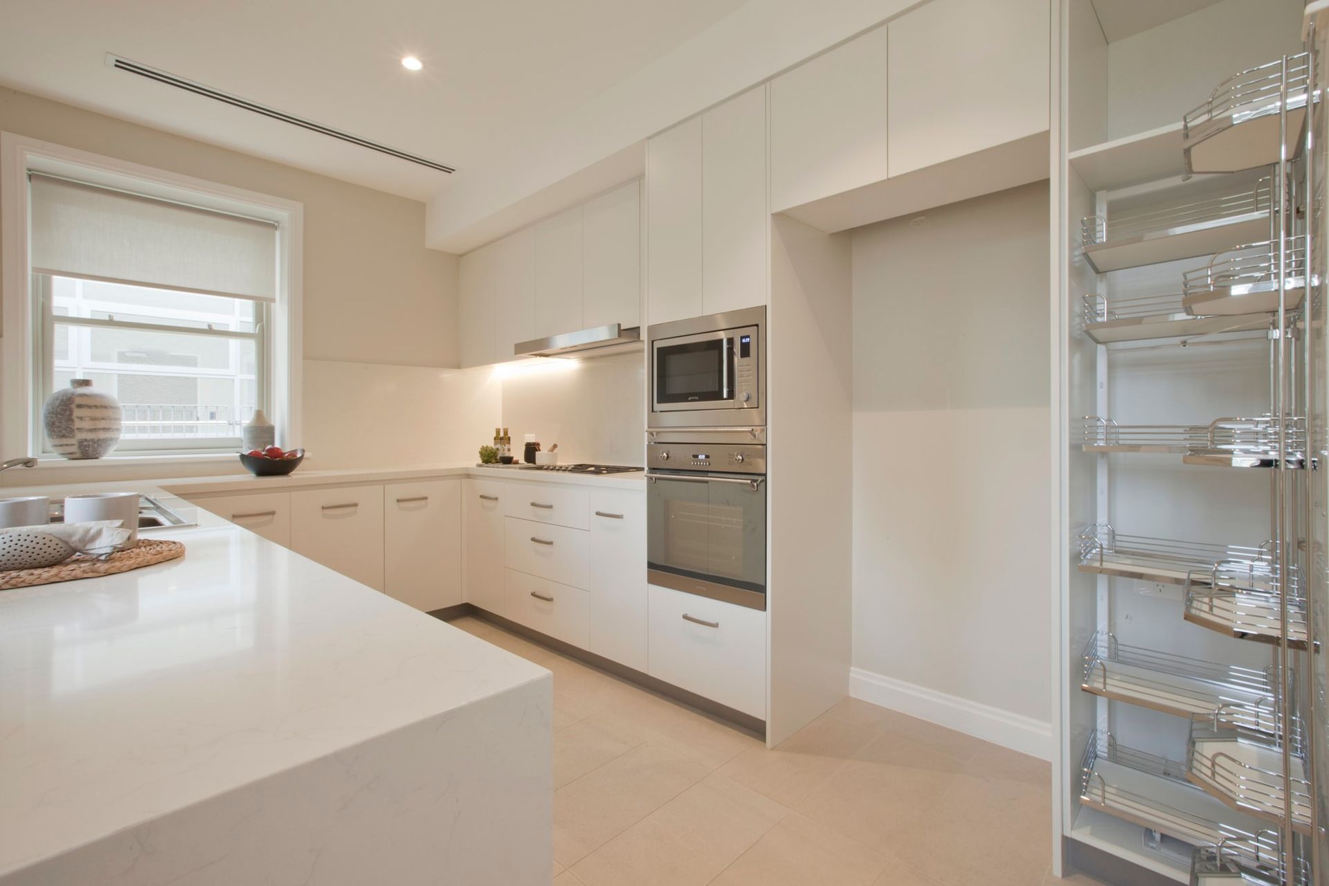 Photography: Richard Drew - Slikpics