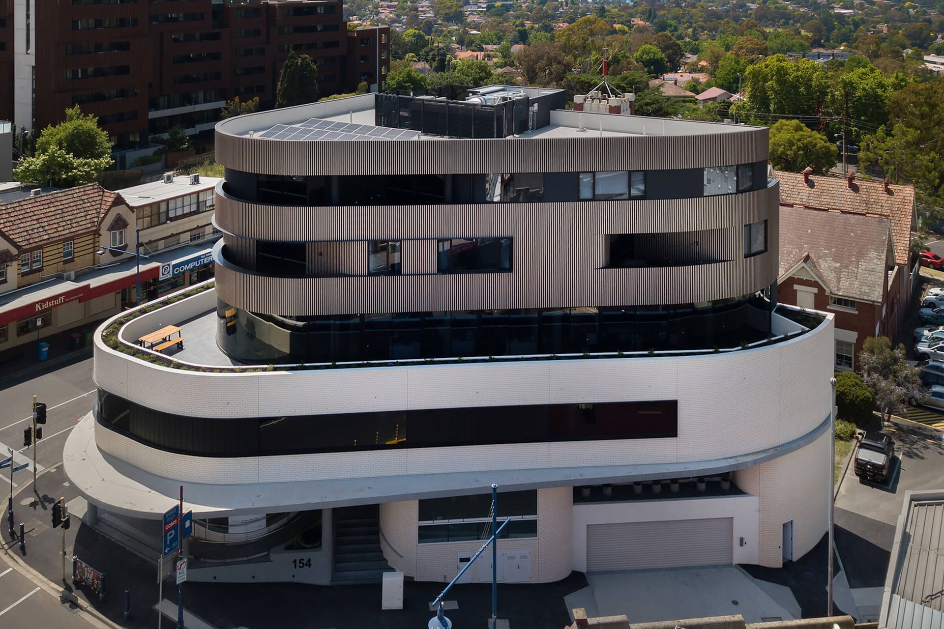 Ivanhoe Apartments
