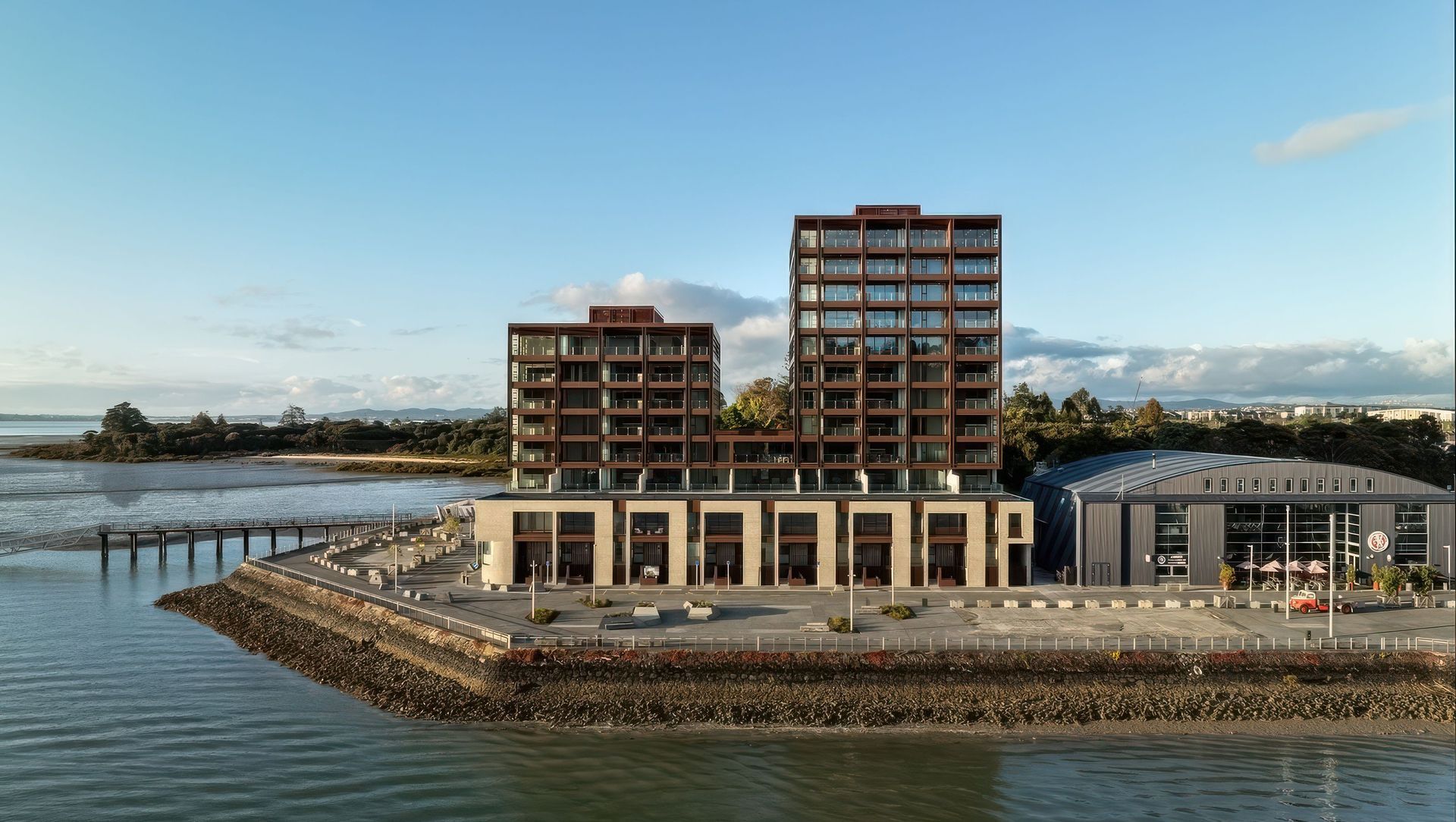 Catalina Bay Apartments banner