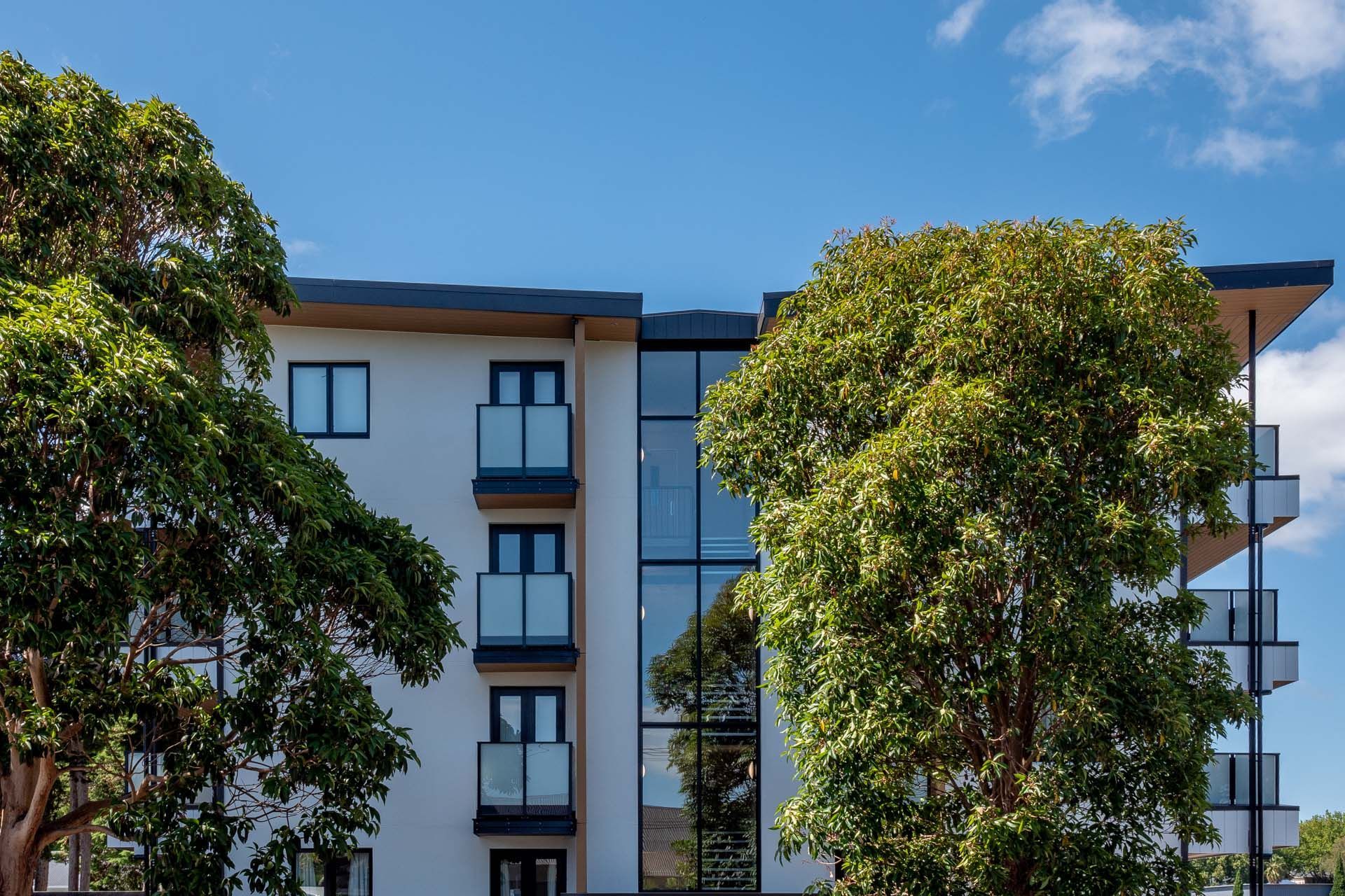 Metalharrt Roofing - Commercial - Richmond Road