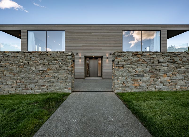 Dungavron Apartments 