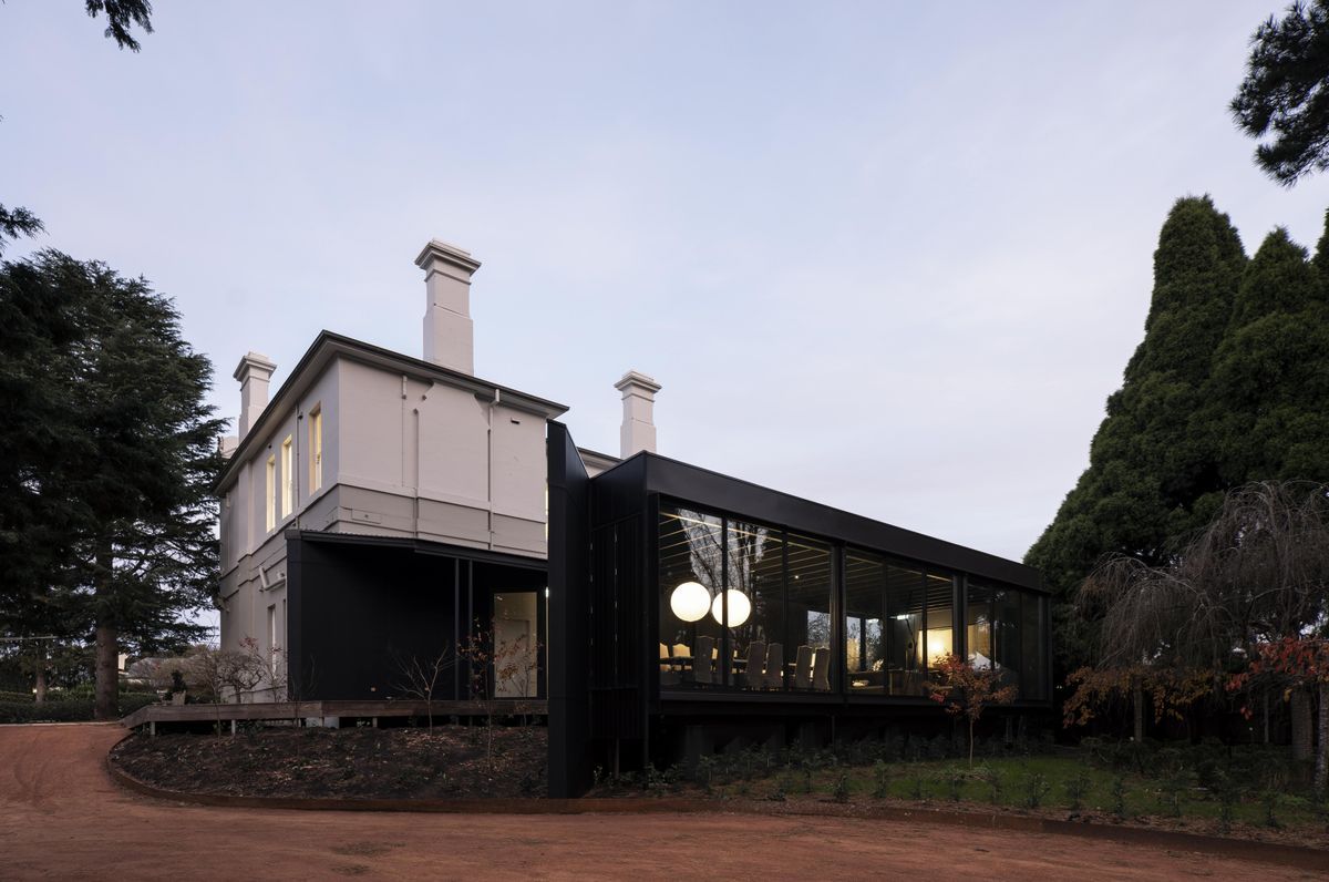 Moss Manor