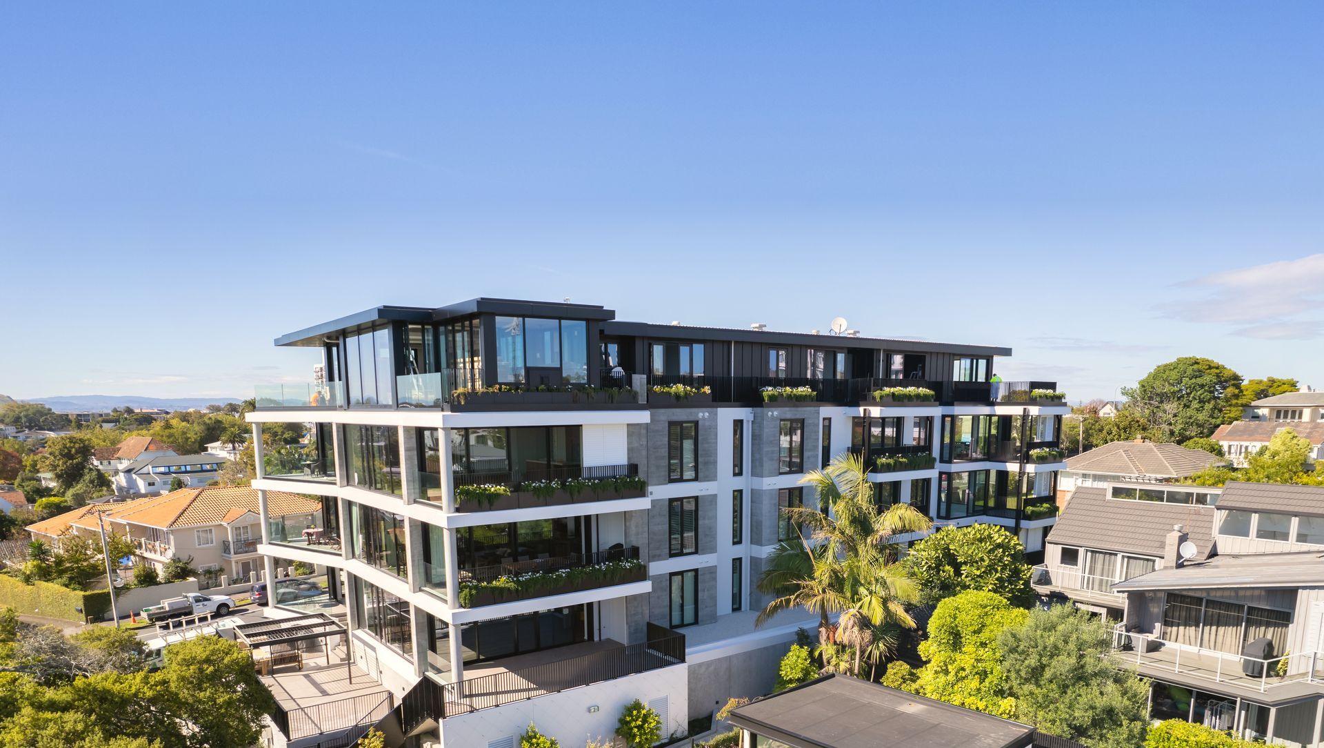 Elm Apartments, Remuera banner