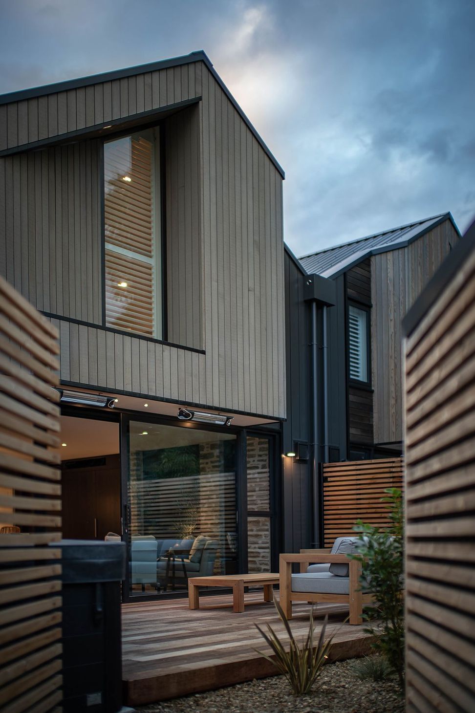 Upton-Street-ApartmentsCondon-Scott-ArchitectsExterior-Seating-v2.jpg