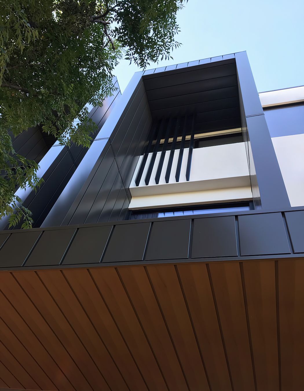 ##Well St, Brighton VIC - Express Panels - Colorbond Monument