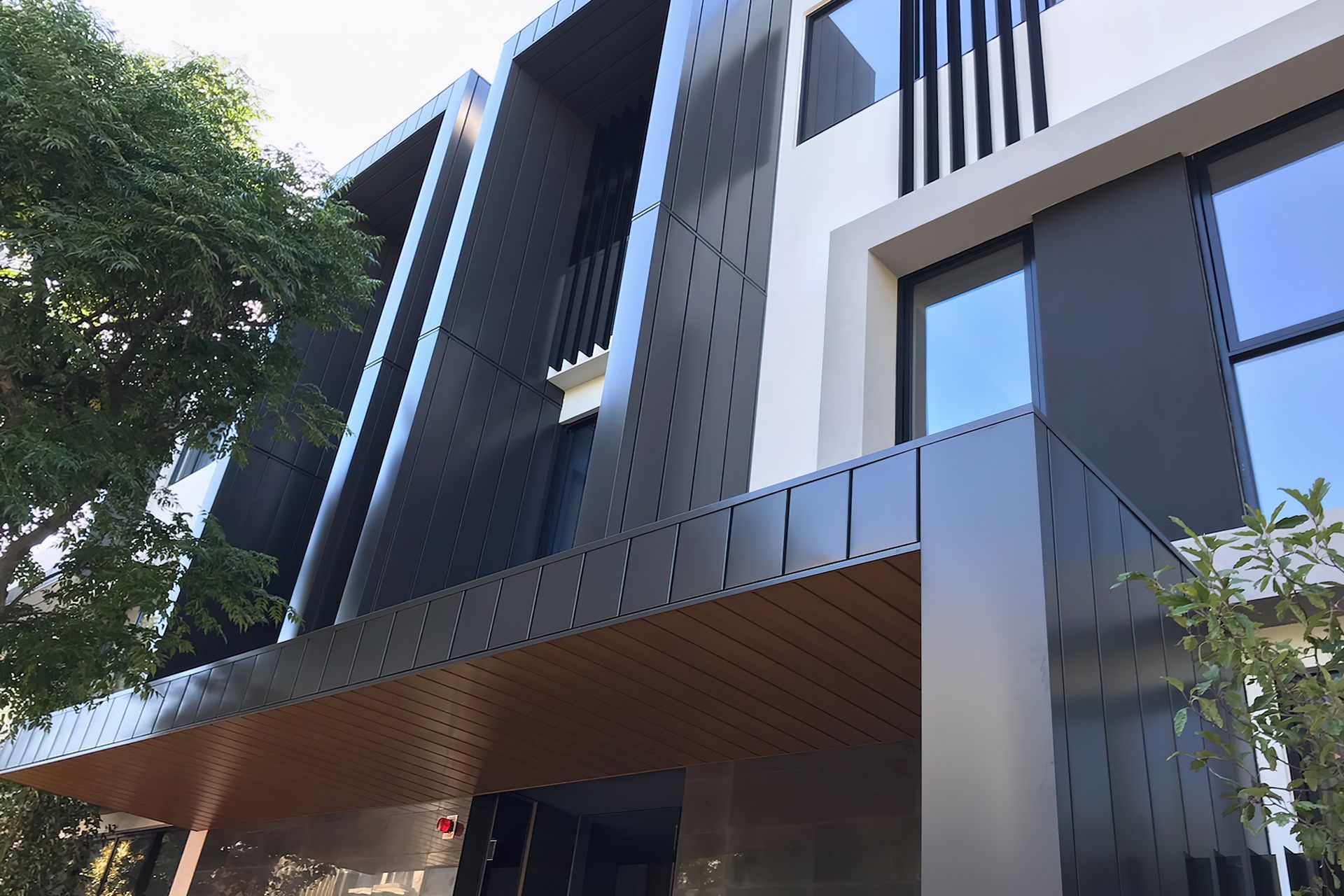 ##Well St, Brighton VIC - Express Panels - Colorbond Monument