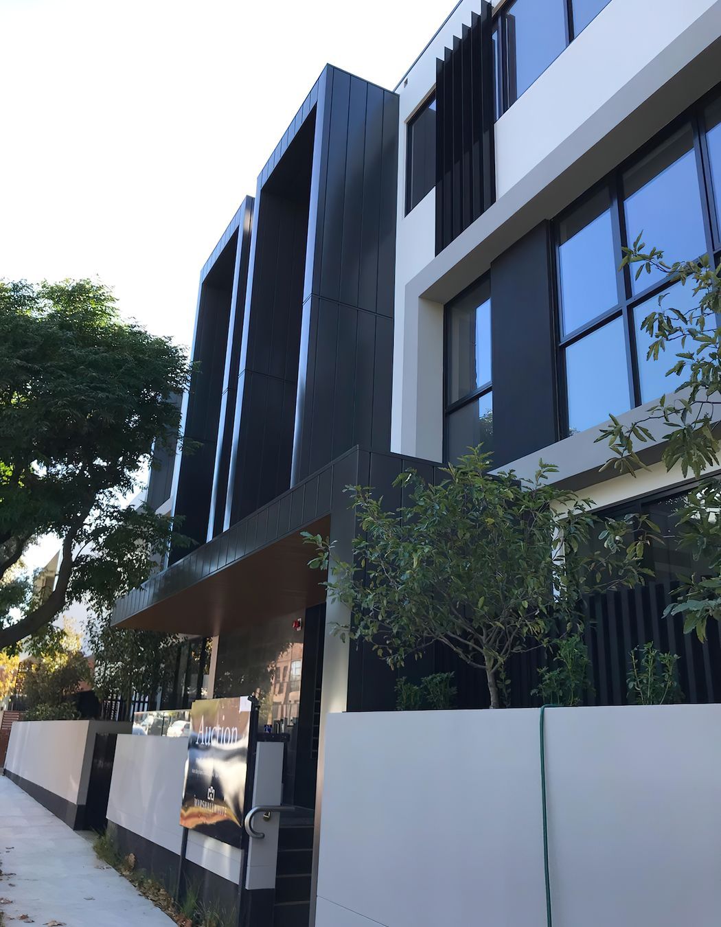 ##Well St, Brighton VIC - Express Panels - Colorbond Monument