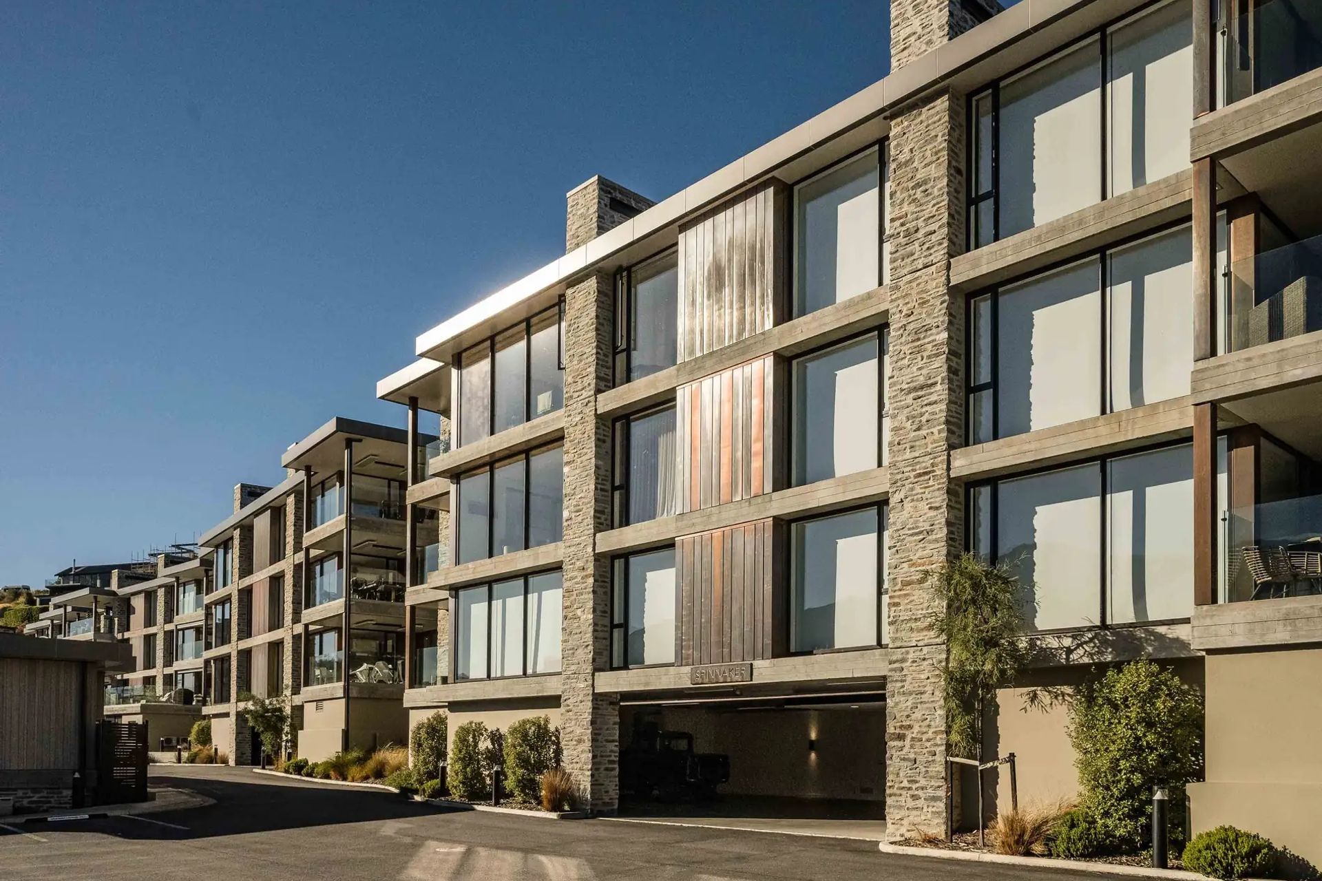 marina-apartments-gallery-01-ap-compressed.jpg