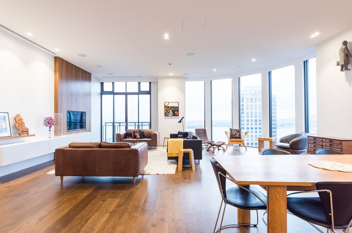 Metropolis Luxury Apartment