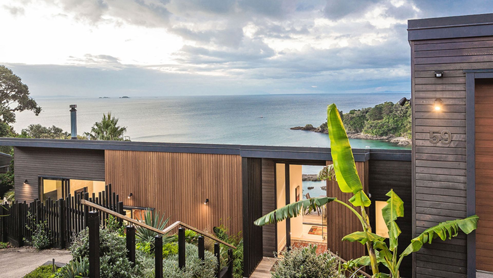 Hekerua Bay Residence banner