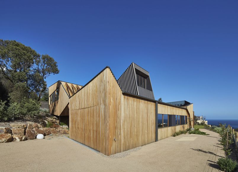 "Split House" - A Coastal Home