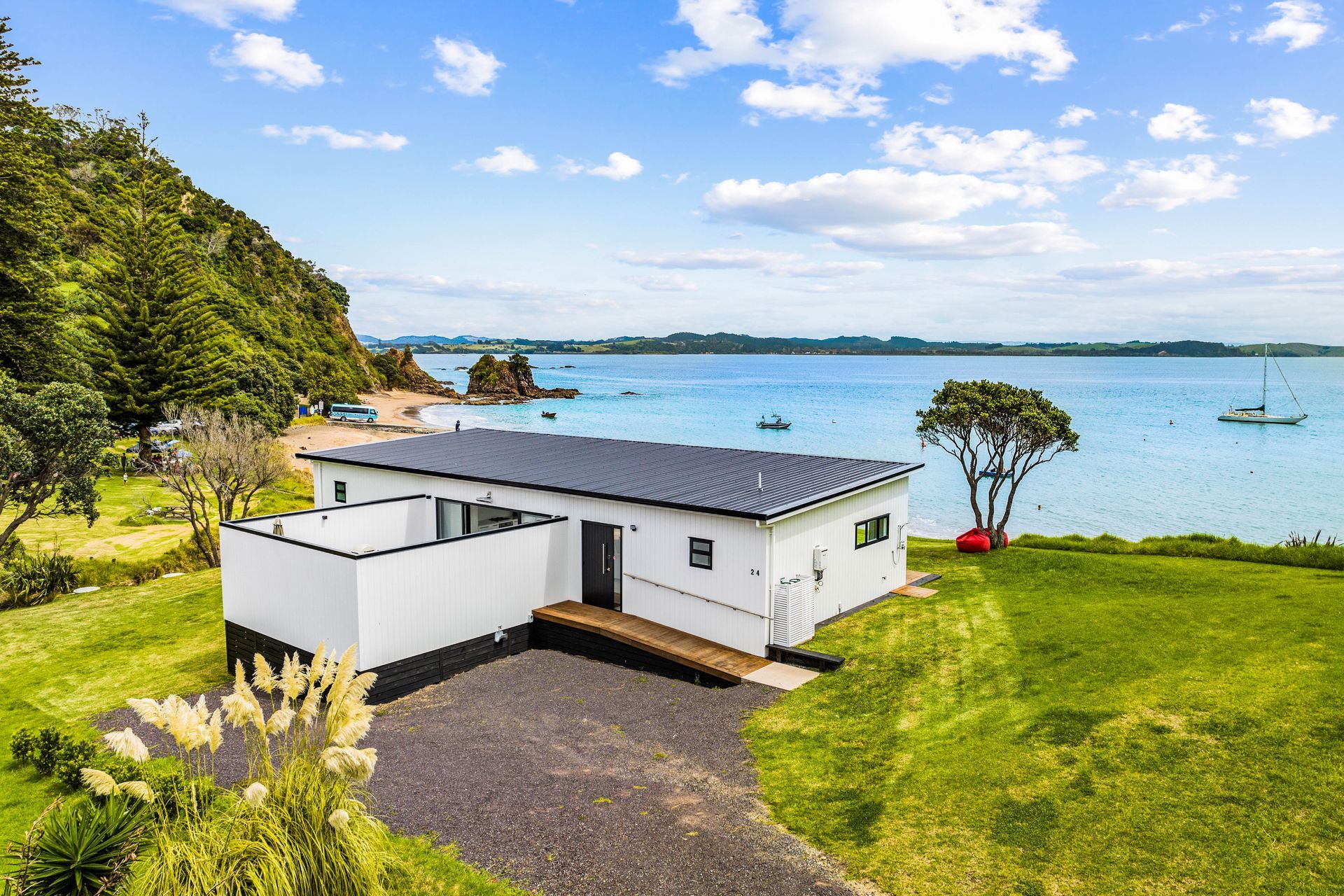 Seascape - Tapeka Point, Russell