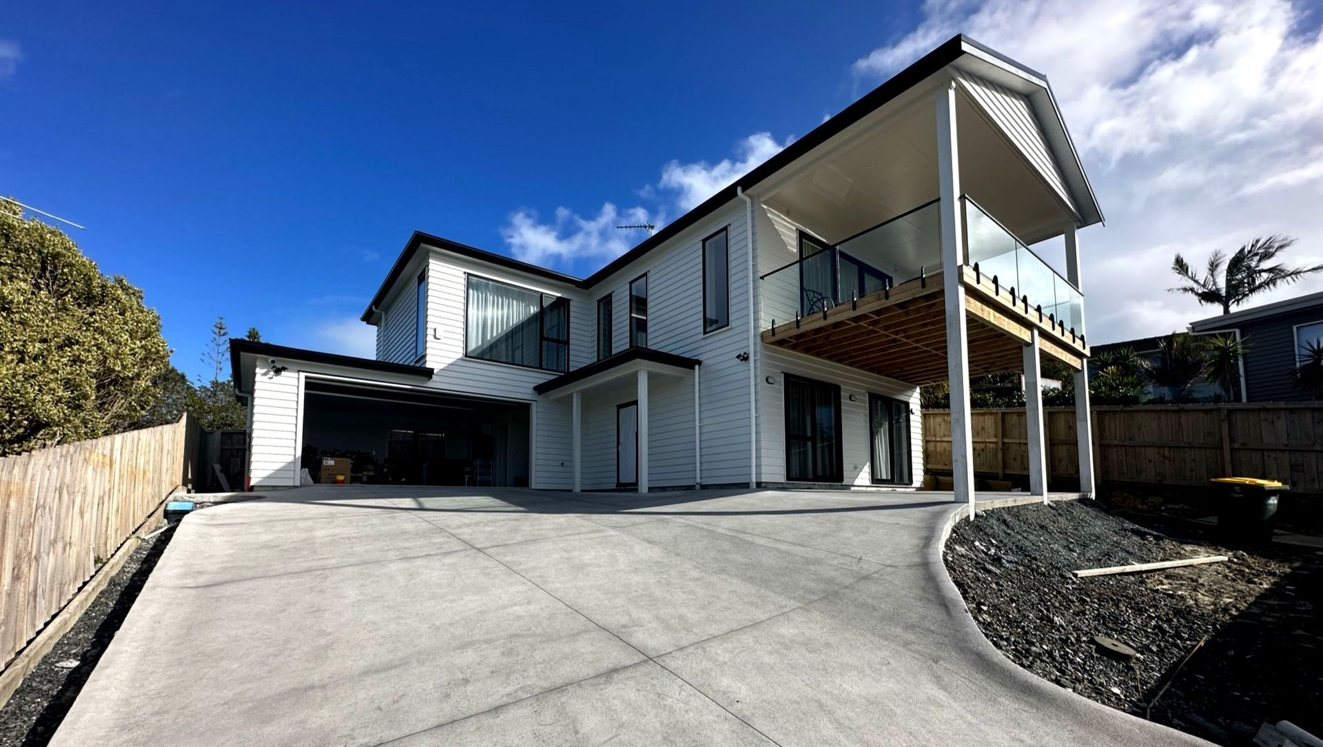 Bespoke 4-bedroom 210sqm home banner