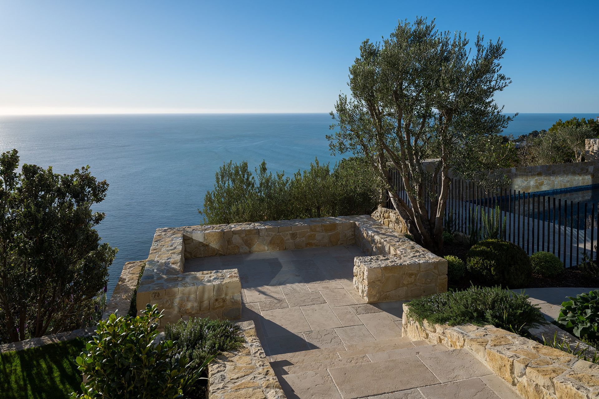 6500-Mediterranean-House-Whitaker-Architects-Devitt-low-res-edit-4.jpg
