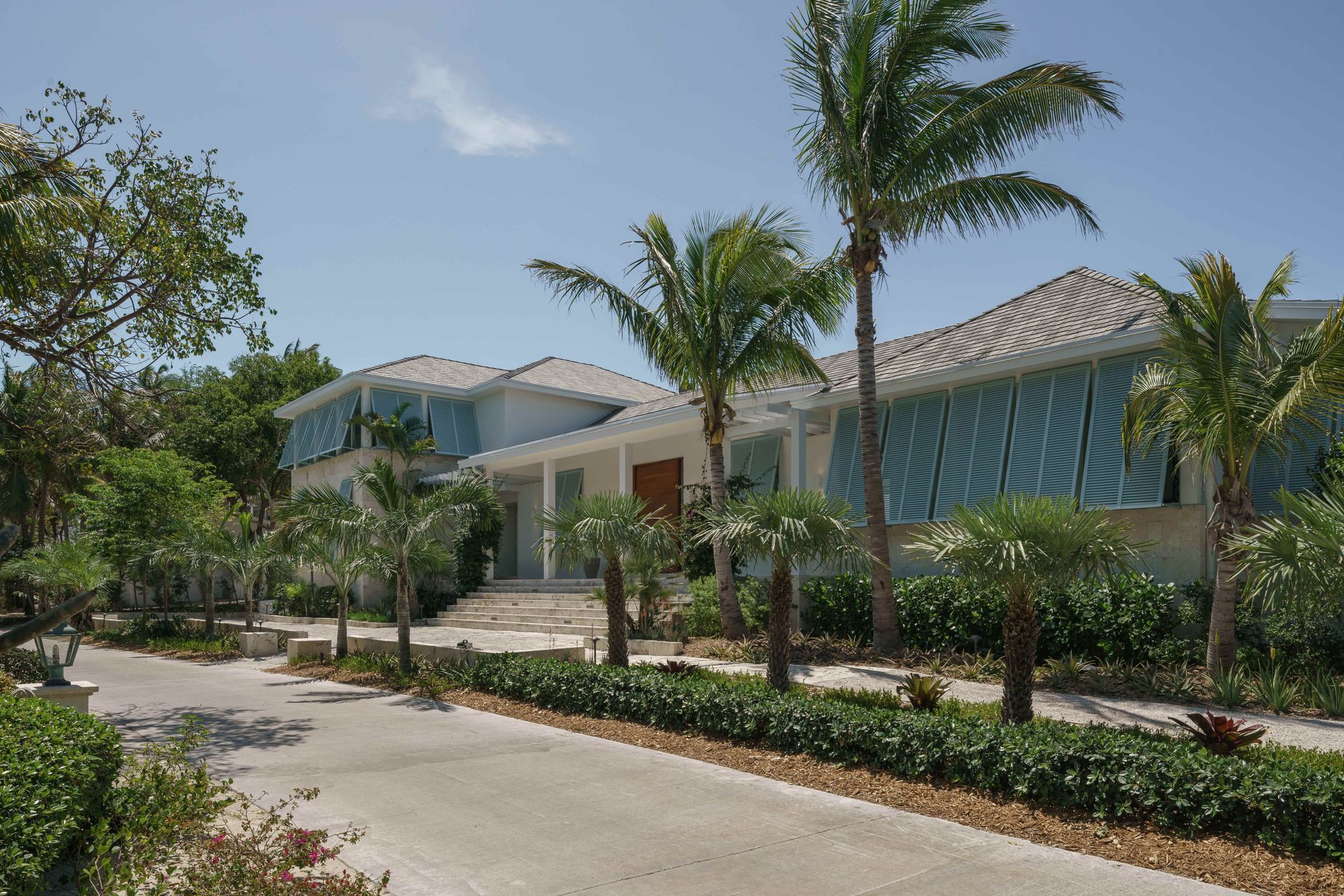 696579fb402ad5dcd9280a14Cat-Cay-Residence-Arrival.jpg