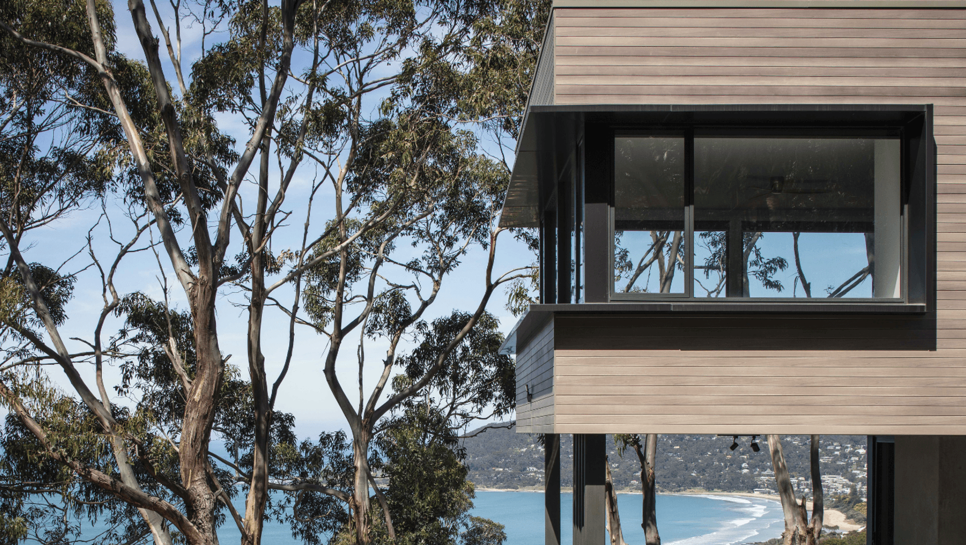 Lorne Coastal Luxury banner