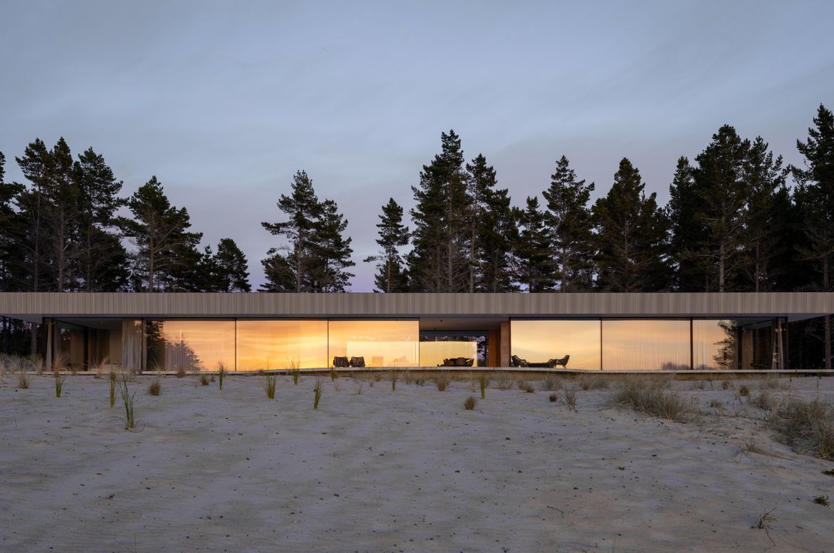 Lenticular House
