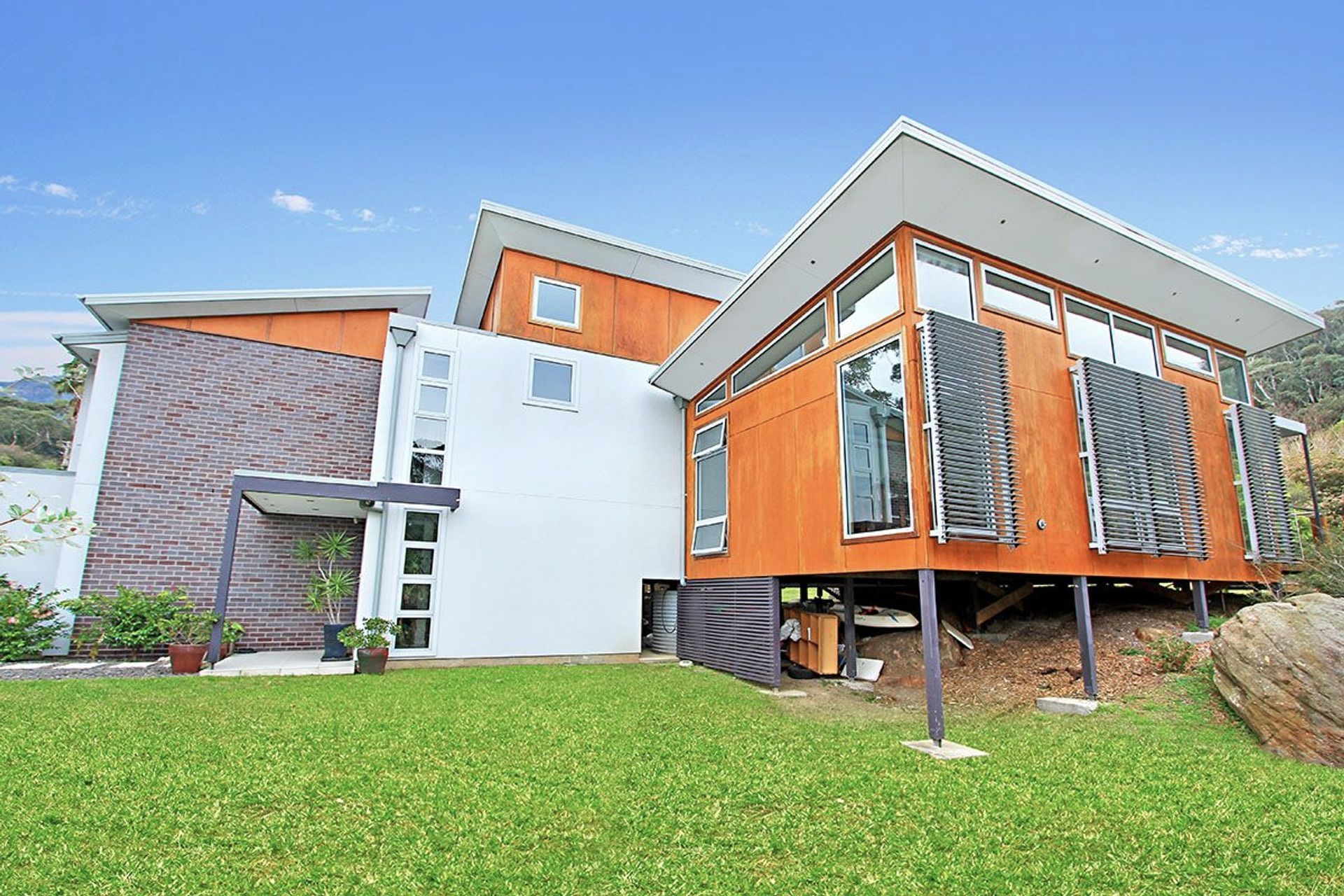 ##Beach House, Coledale