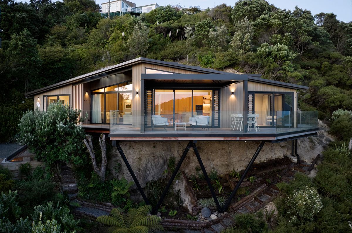 Cliff Hanger House
