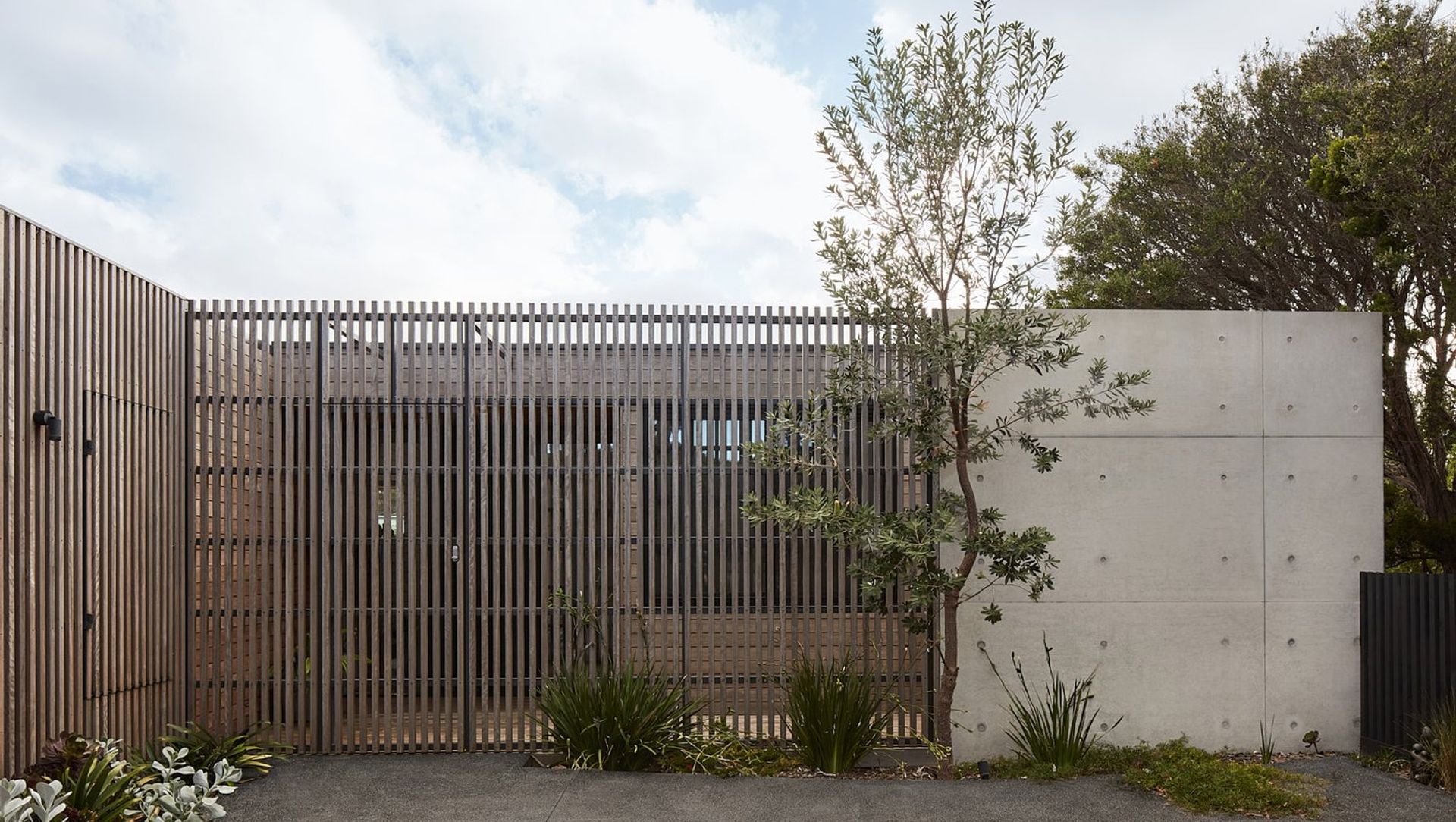 Concrete and Timber House, St Andrews Beach banner