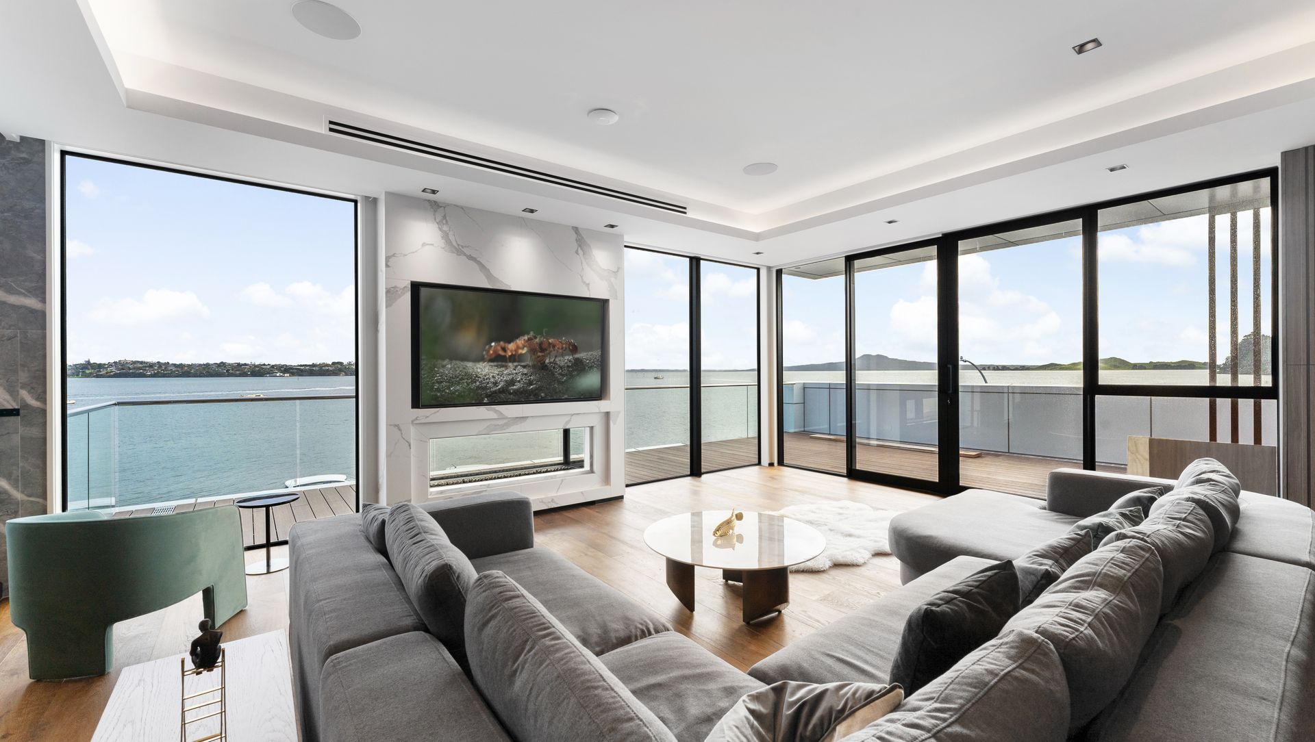 Buckland Beach banner