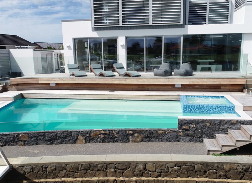 An Elegant Waterfront Edge