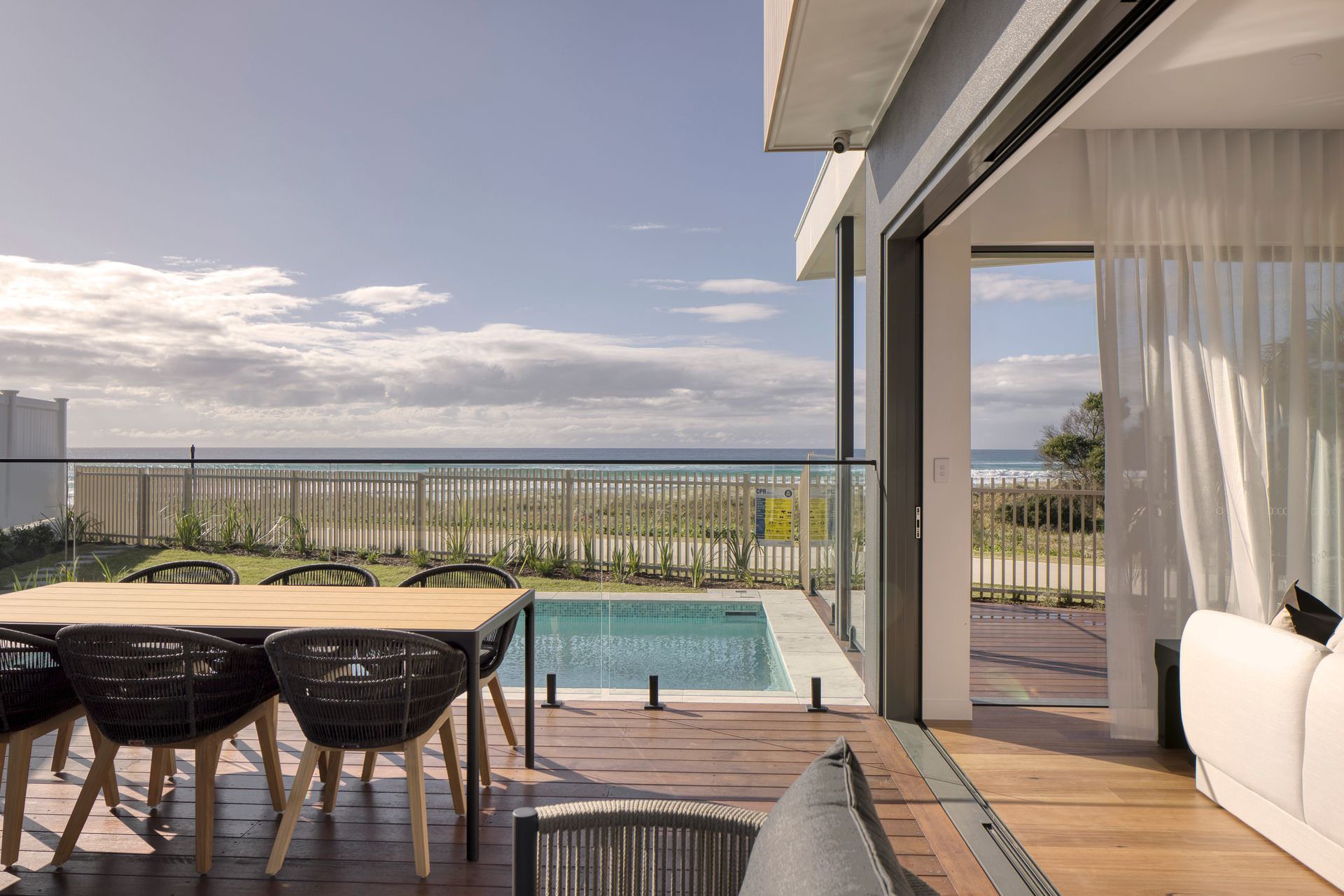 Currumbin Beachfront Residence