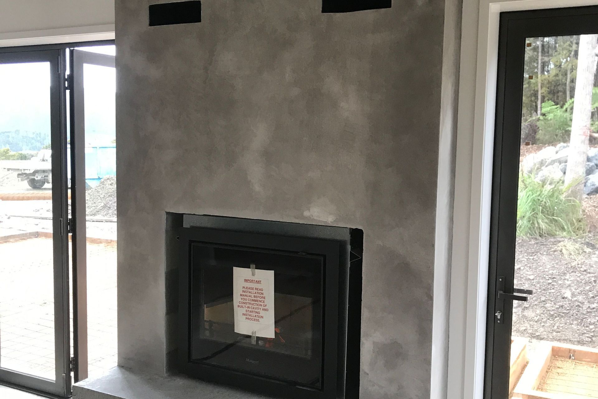 Venetian plaster - Fireplace - Aged concrete look
