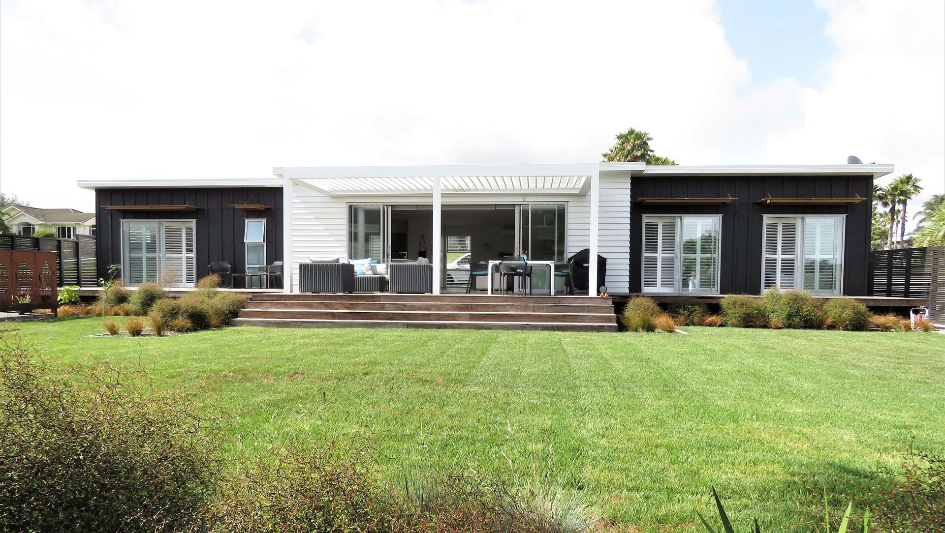 Coopers Beach House banner