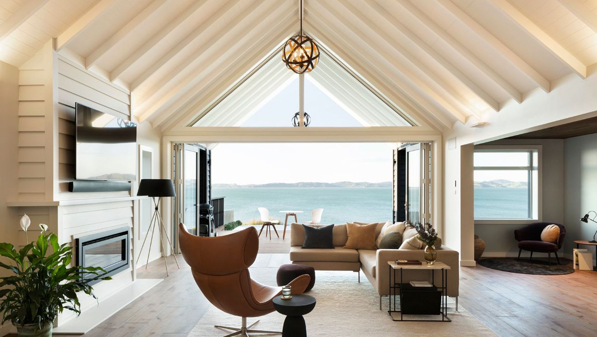 Beachlands House banner