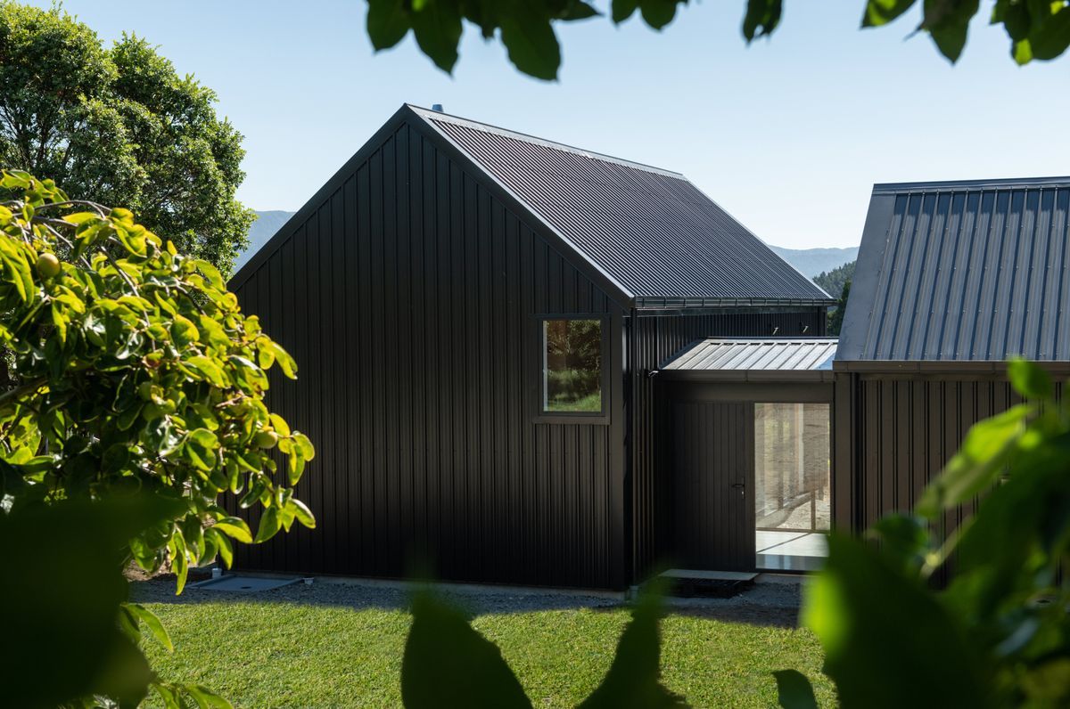 Pahoia Beach Barn