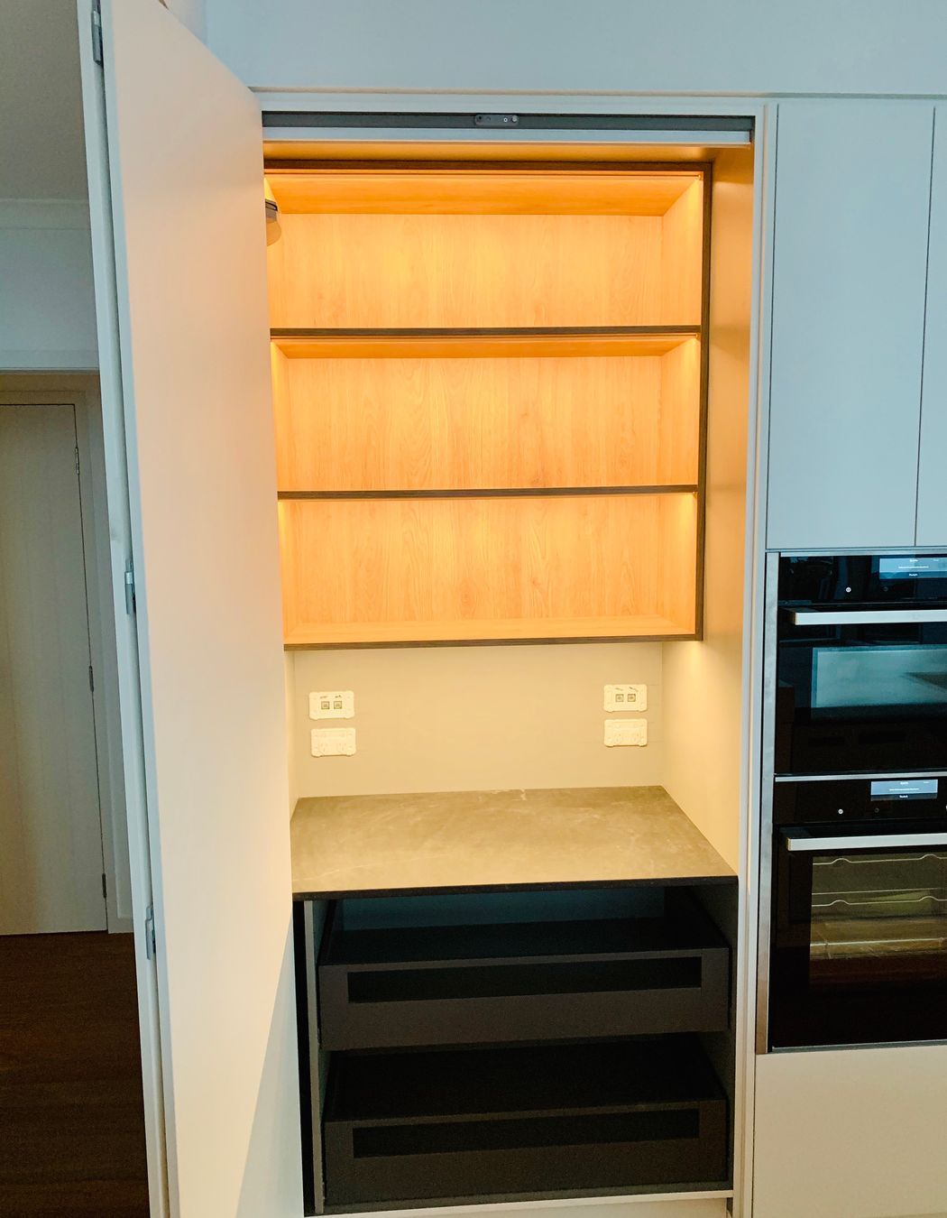 Kitchen &amp; Laundry, Langs Beach