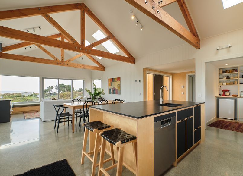 Waikawa beach kitchen & laundry