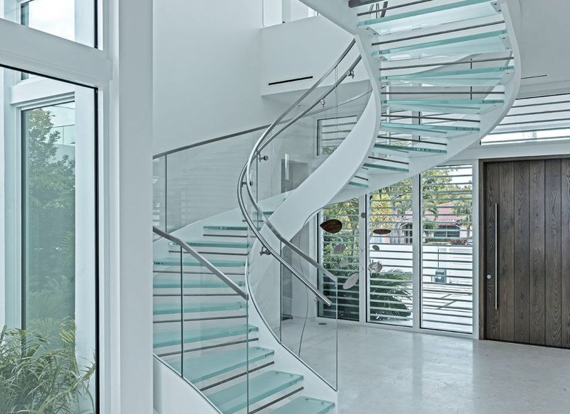 The White House – All Class & Almost All Glass