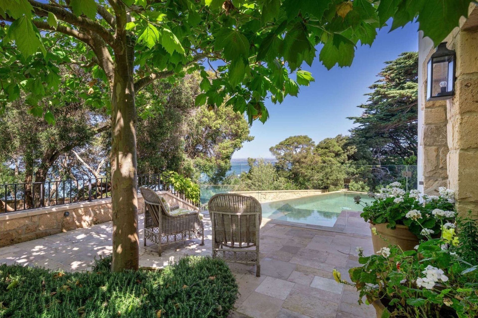 image-18-v3.jpg