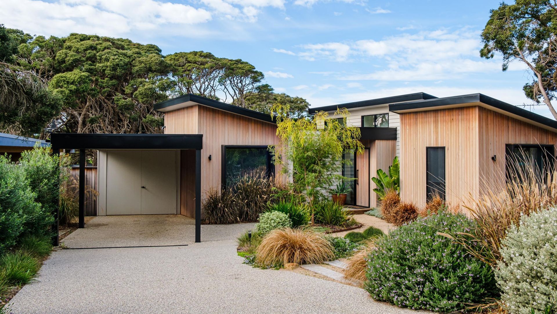 LOCKINGTON LODGE- Point Lonsdale, Victoria banner