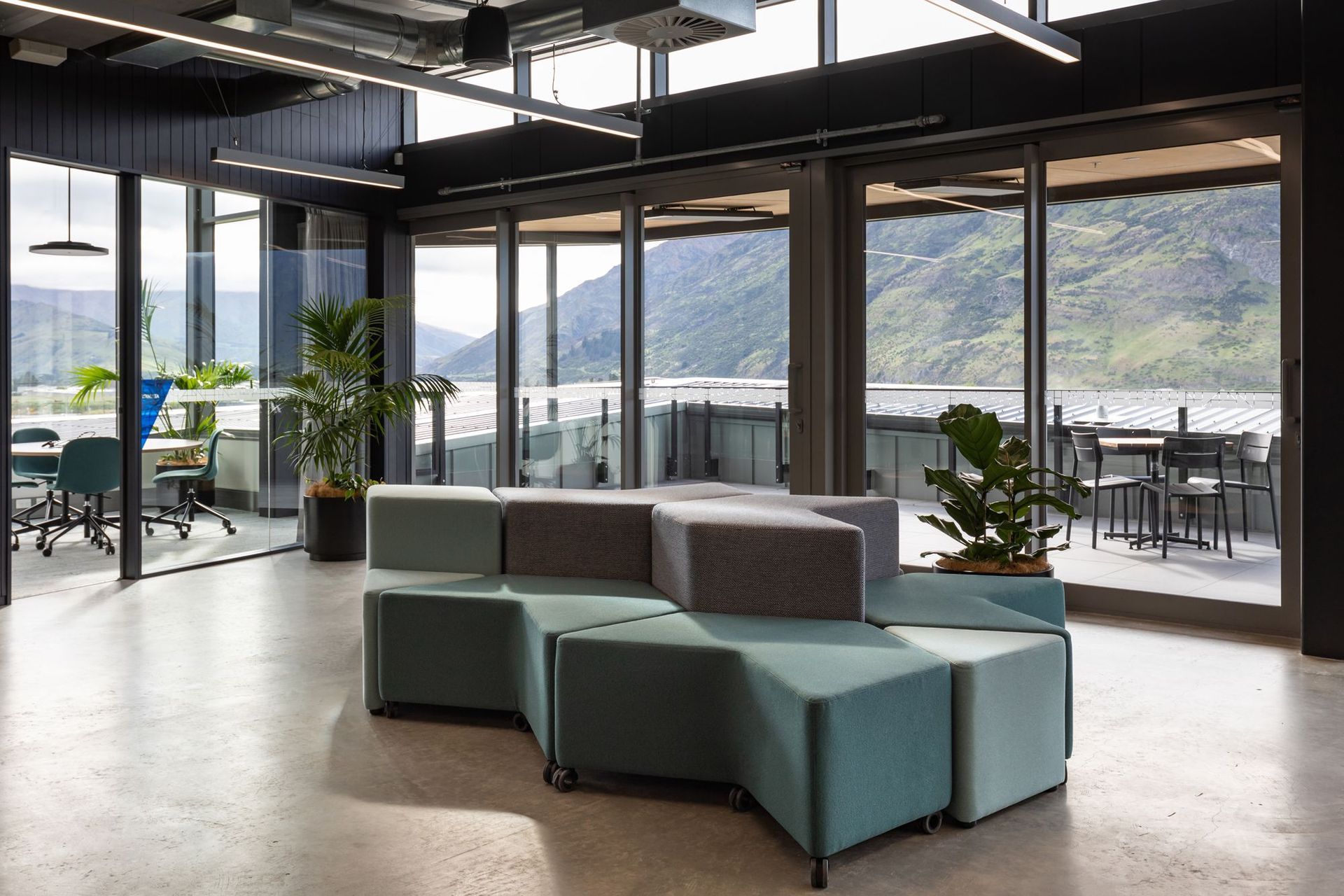 BNZ Partner Centre Queenstown by Warren and Mahoney
