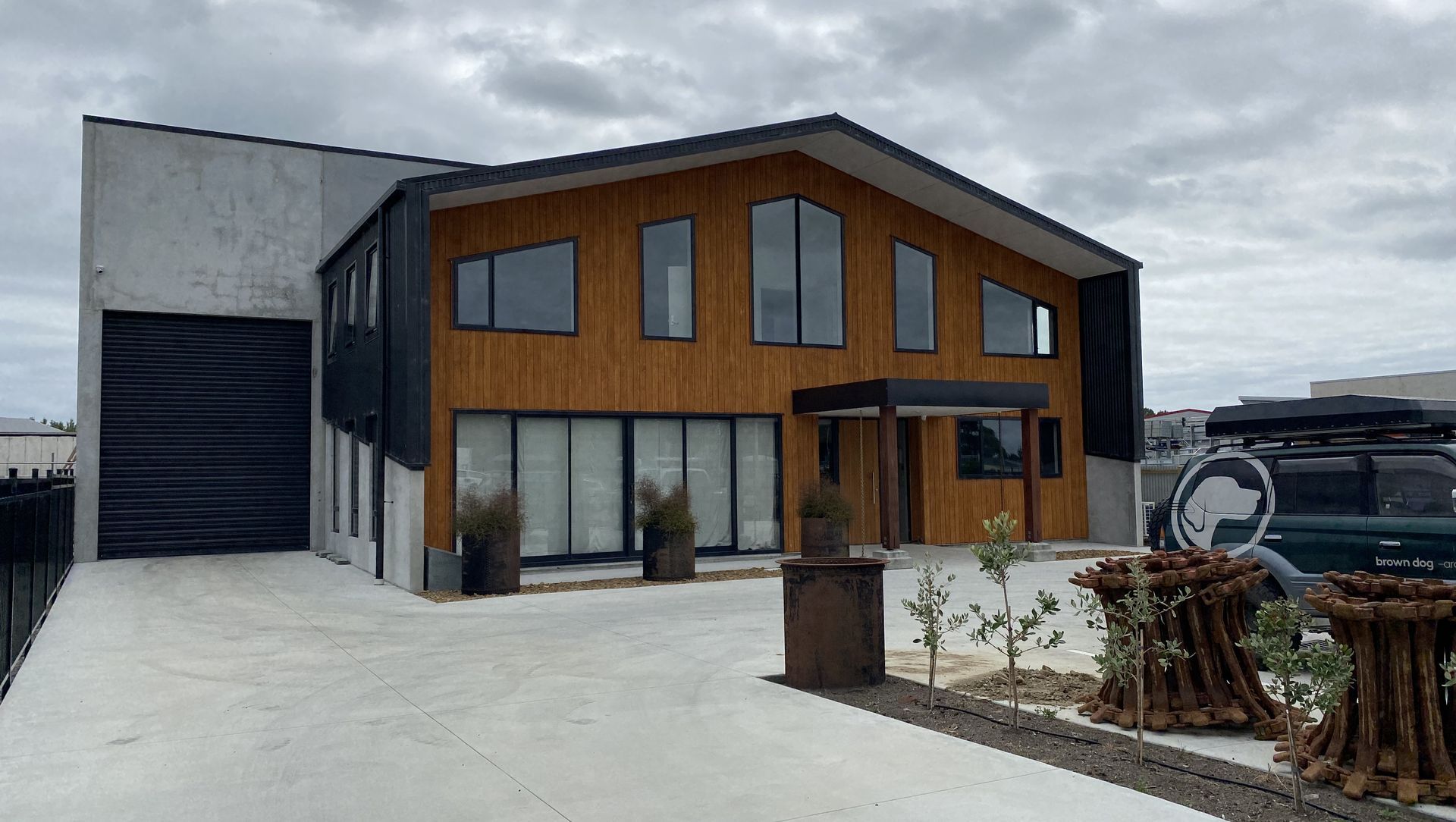 Kingsford Smith Commercial banner