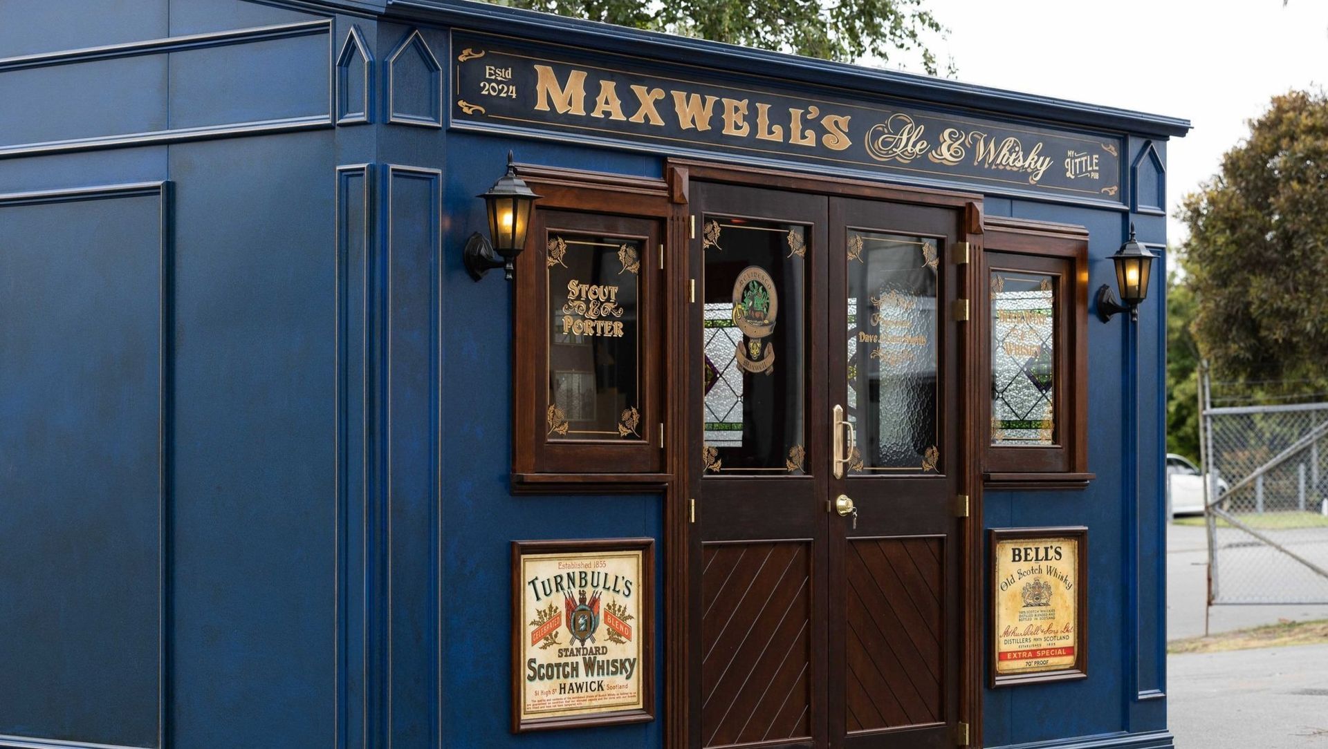 Maxwell’s Ale & Whisky banner