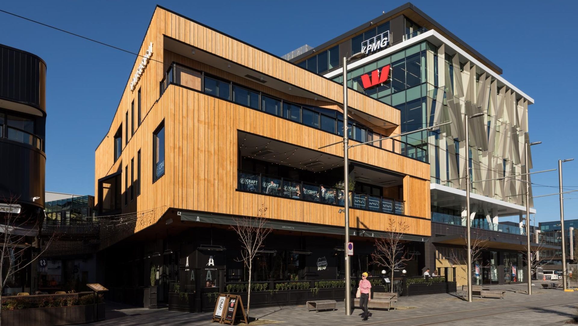 Amazonita, Christchurch banner