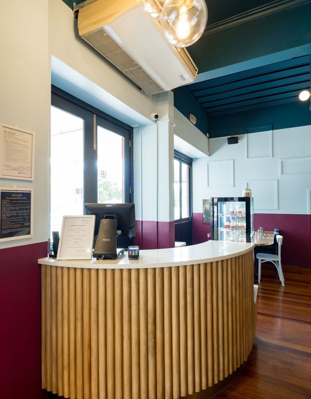 Bull and Bear, Hamilton