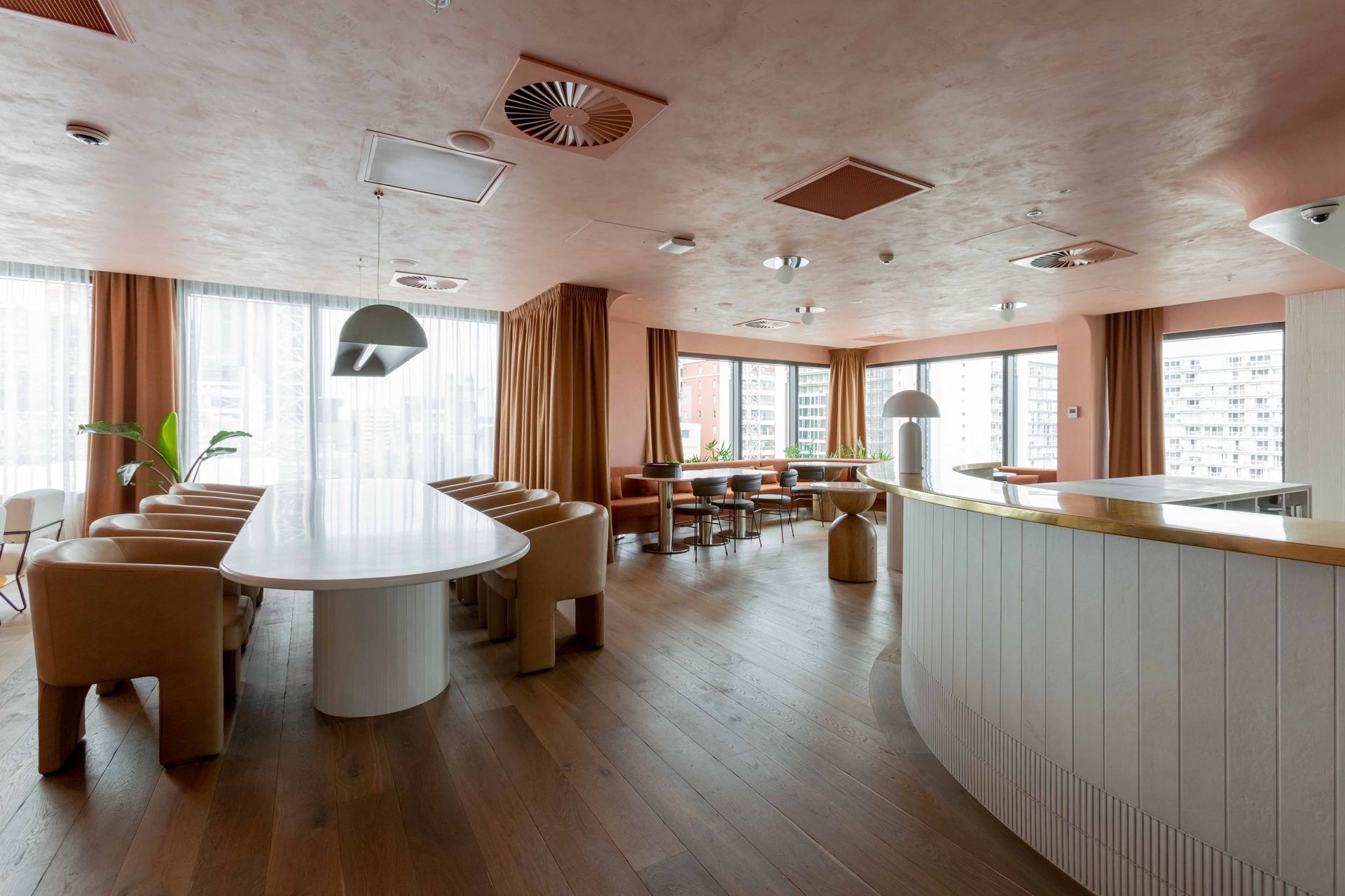 Sunset Bar, Sudima Hotel