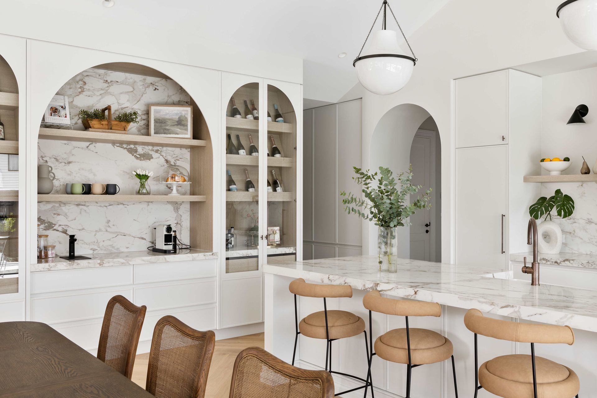 078A0122-Kitchen-Bar-Angled-Landscape-View.jpg