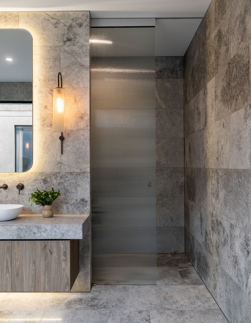 PHOTOGRAPHER: ELISE SCOTT