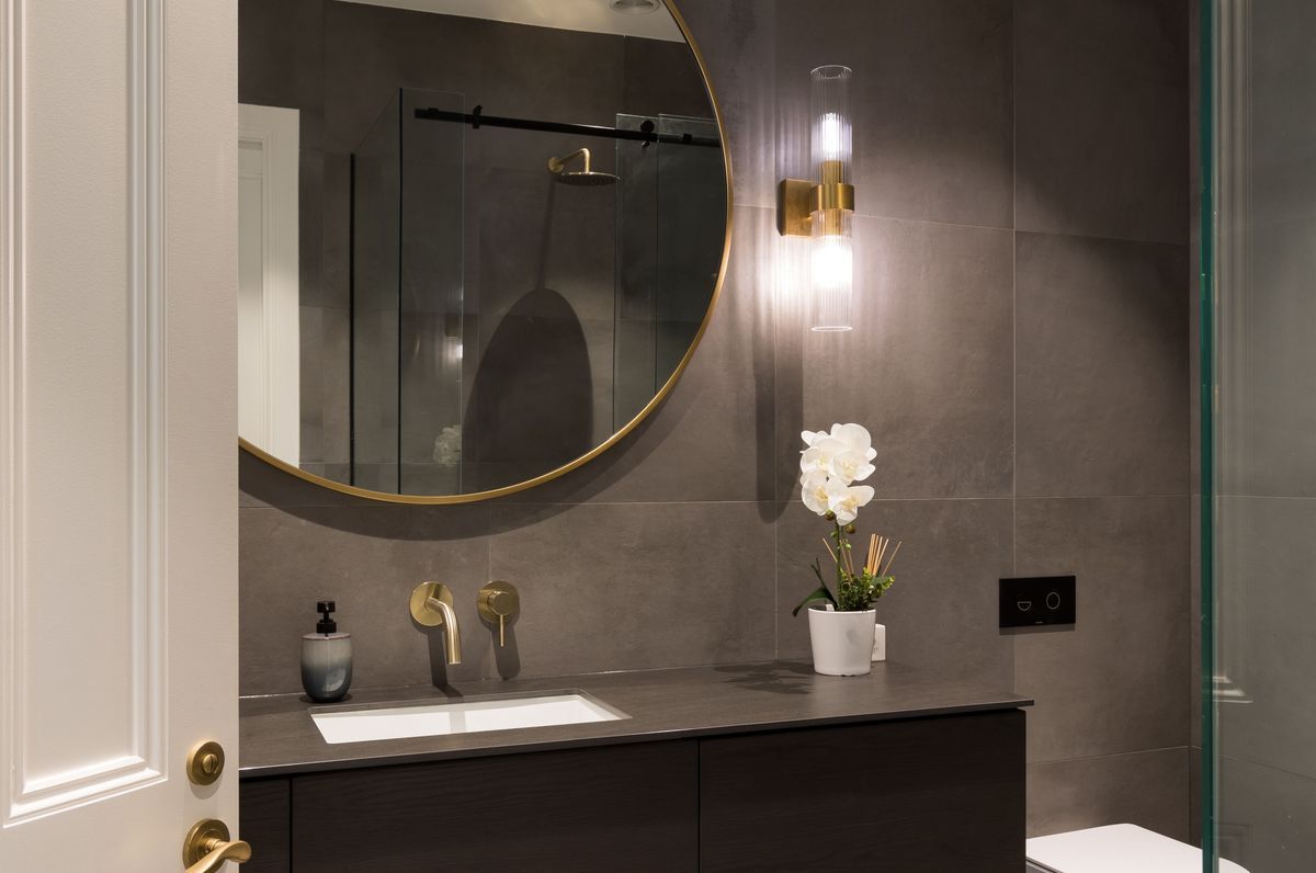 Georgina Street, Freemans Bay, Main Bathroom